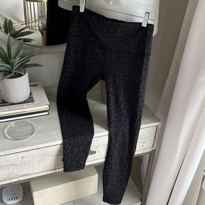 Lululemon Black Leopard Print Size 8
